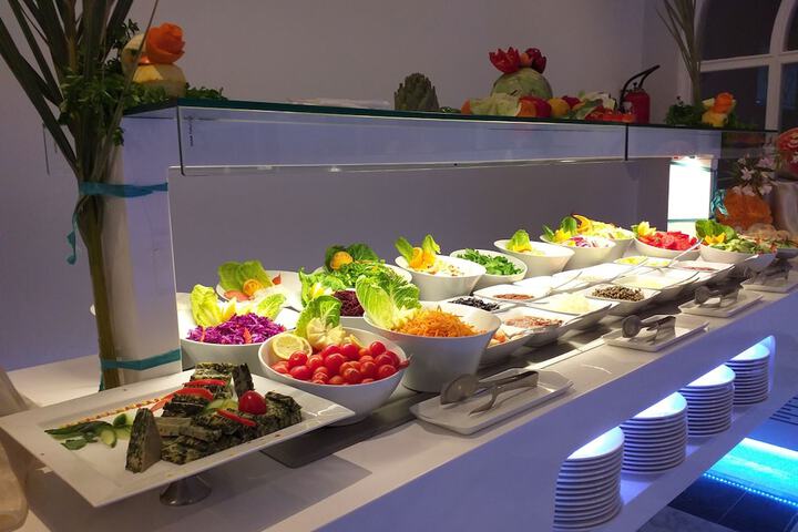 Dining 80 of 145