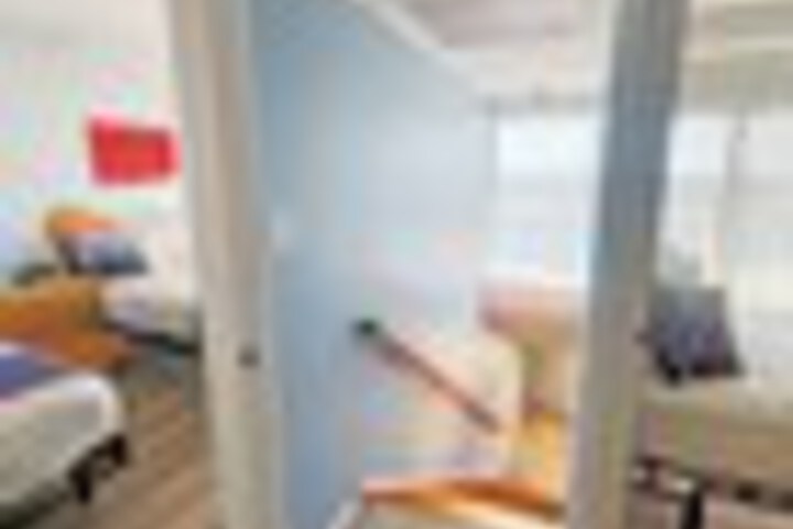 Room 65 of 258