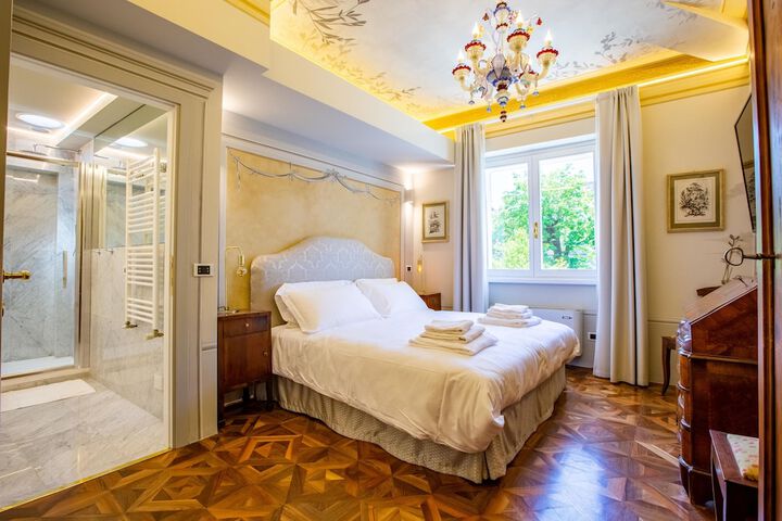 Room 43 of 90