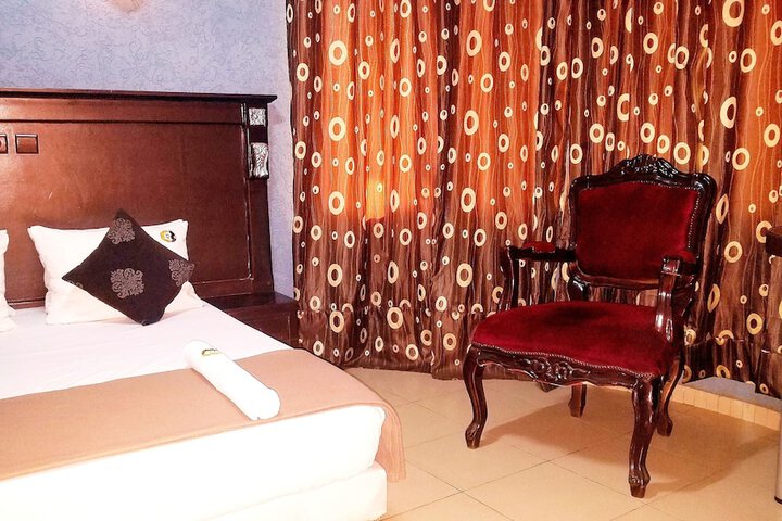 Room 17 of 85