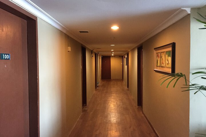 Ballroom/Hall 20 of 25
