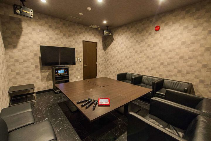 Entrance & Lobby