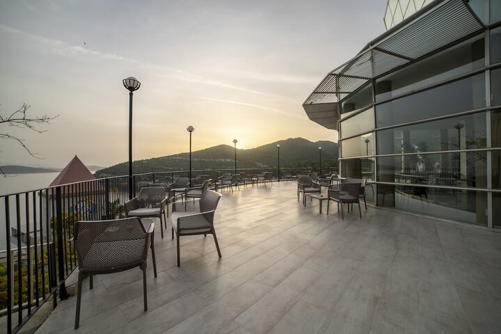 Terrace/Patio 106 of 128
