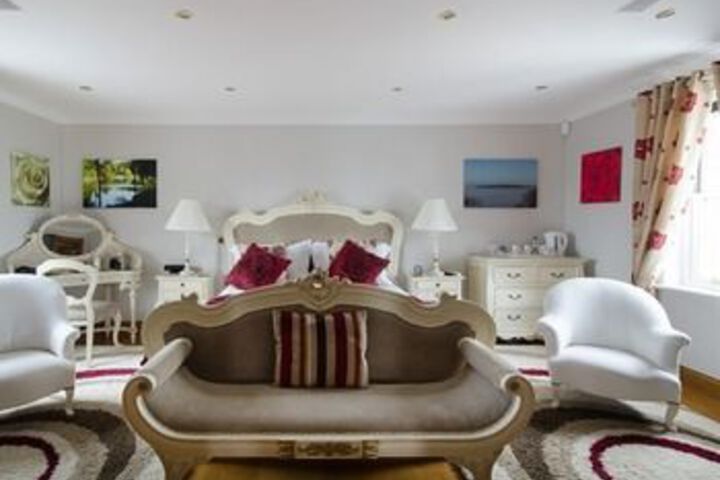 Room 14 of 22
