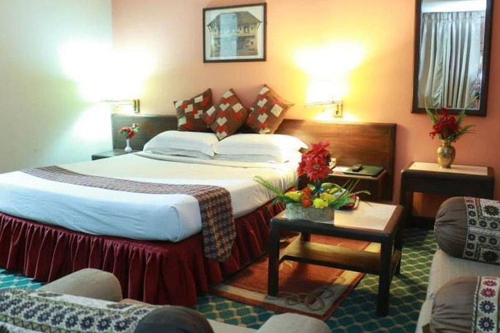 Room 7 of 24