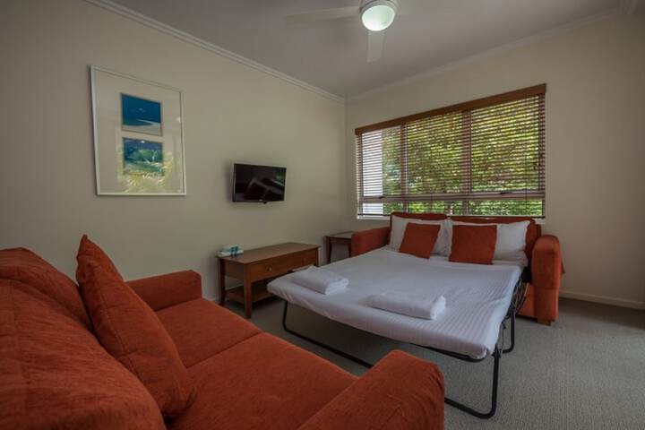 Room 5 of 134