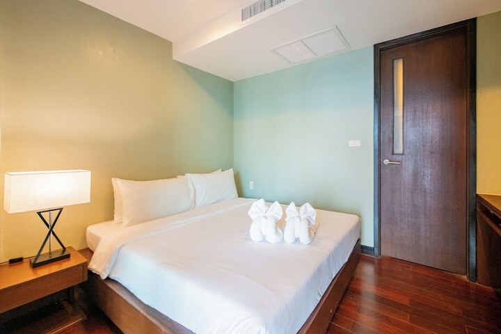 Room 6 of 36