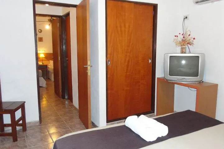 Room 6 of 26