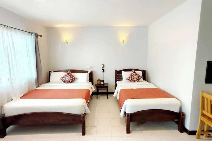 Room 70 of 211