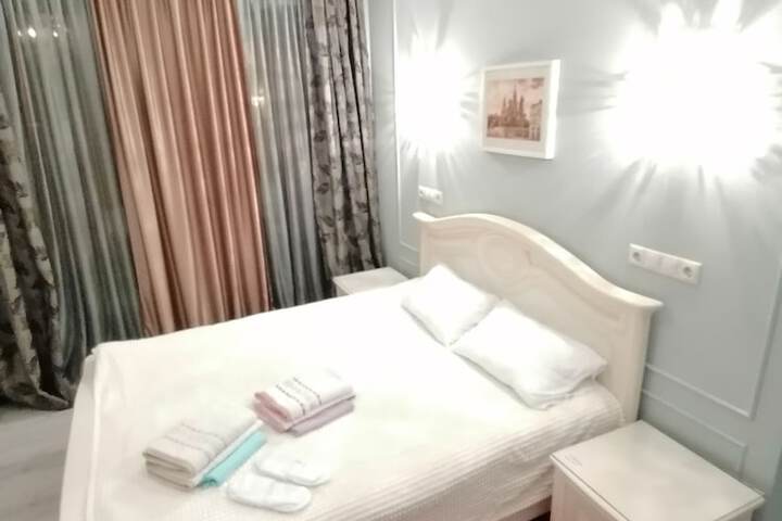 Room 8 of 10