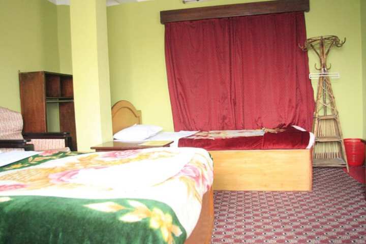 Room 10 of 13
