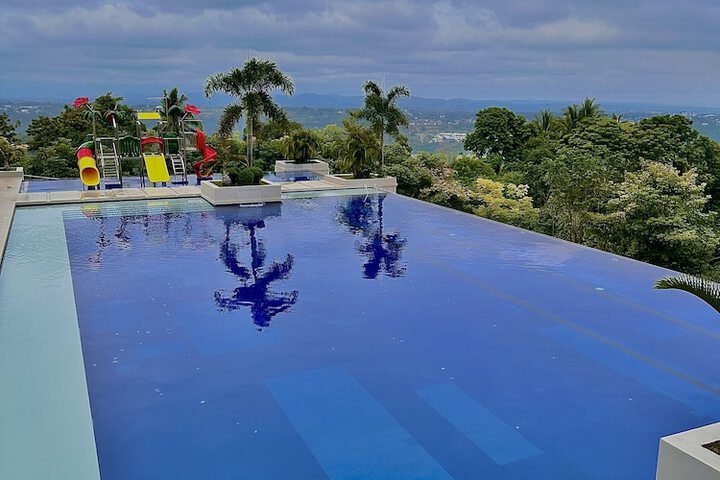 Pool 13 of 44