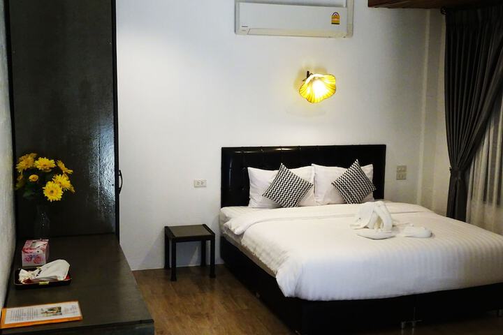 Room 9 of 138