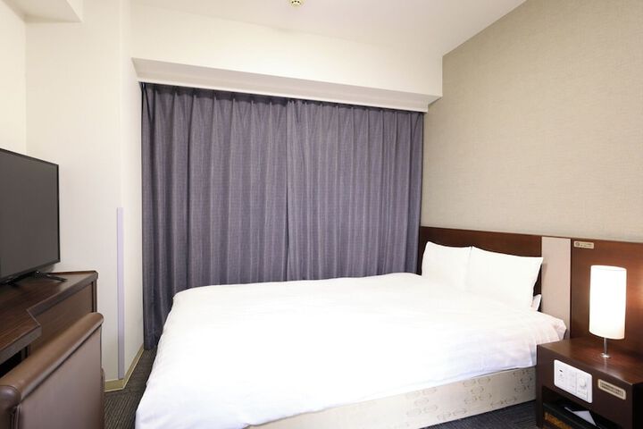 Room 28 of 112