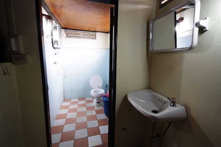 Room 75 of 90