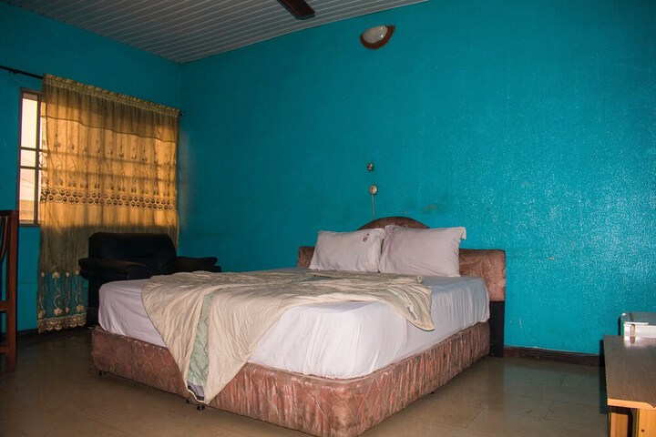 Room 19 of 53