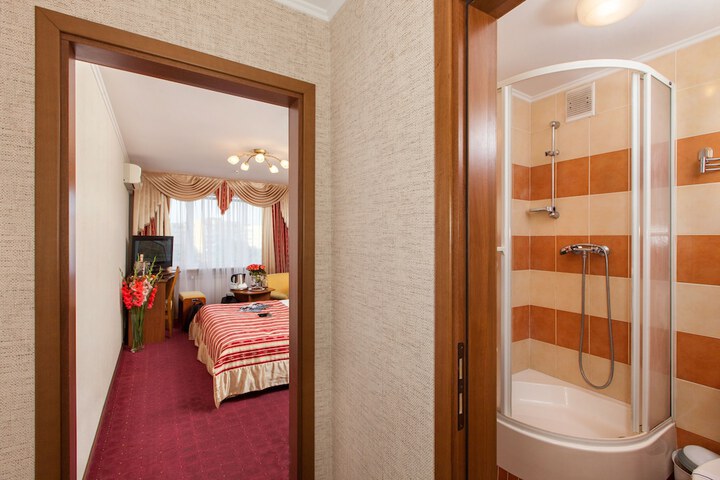 Room 26 of 66