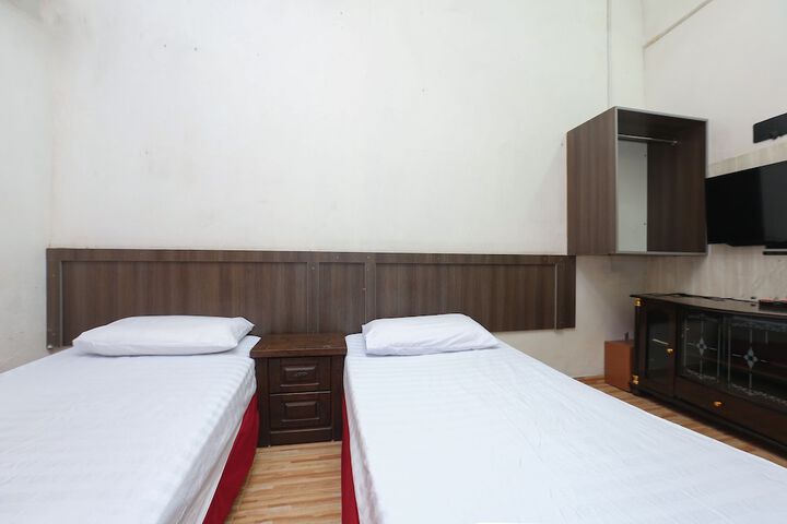 Room 6 of 22