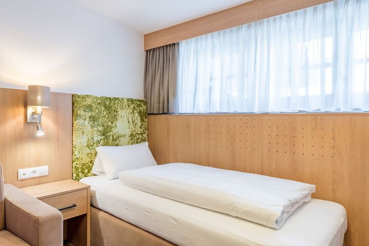 Room 14 of 47