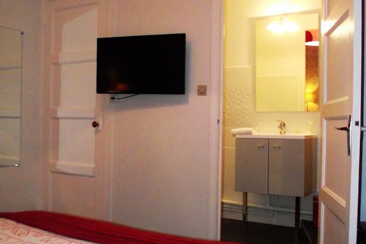 Room 20 of 239