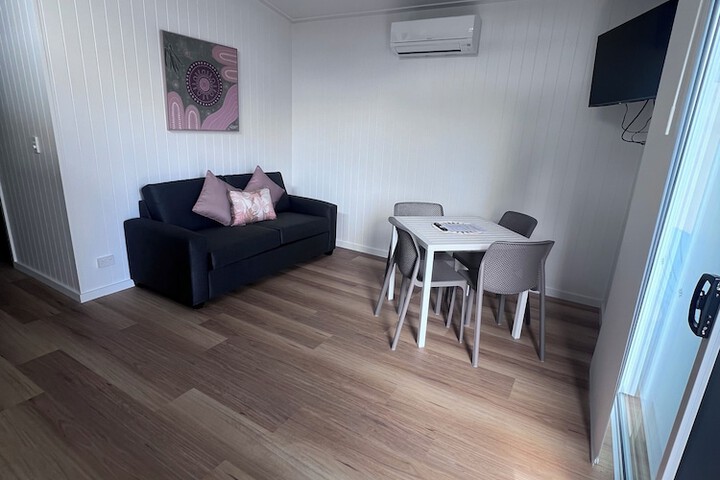 Room 28 of 85