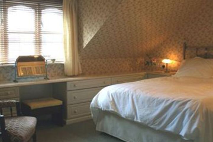 Room 5 of 7