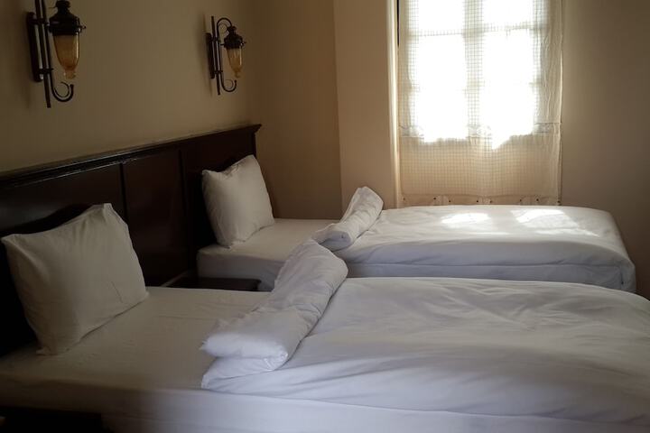 Room 10 of 53