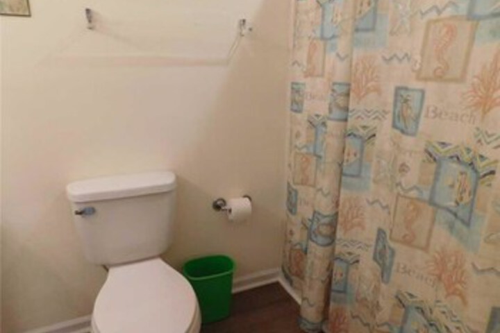 Room 4 of 36