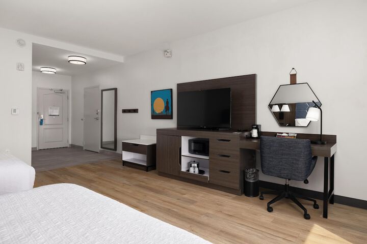 Room 25 of 81