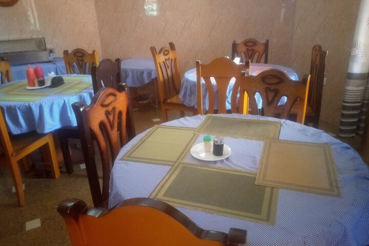 Dining 5 of 6