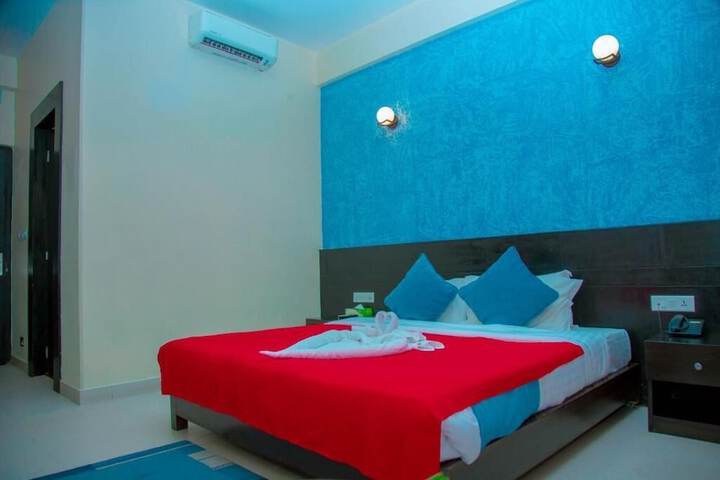 Room 27 of 62