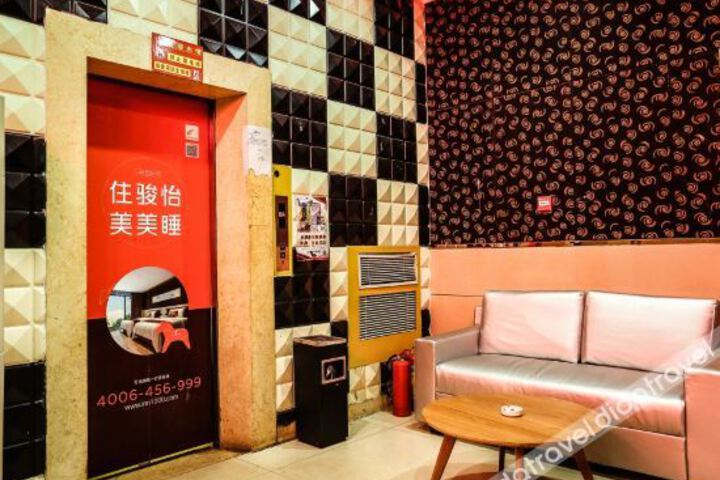 Hotel Interior 11 of 22