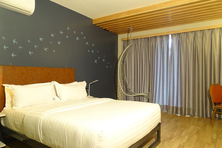 Room 21 of 117
