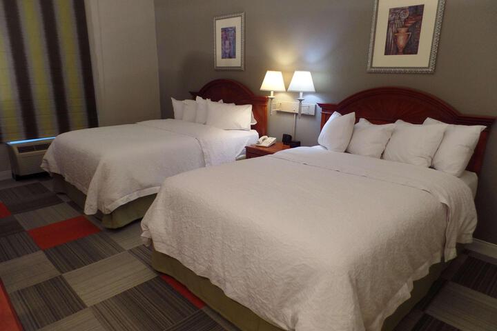 2 Queen Beds (1 of 2)