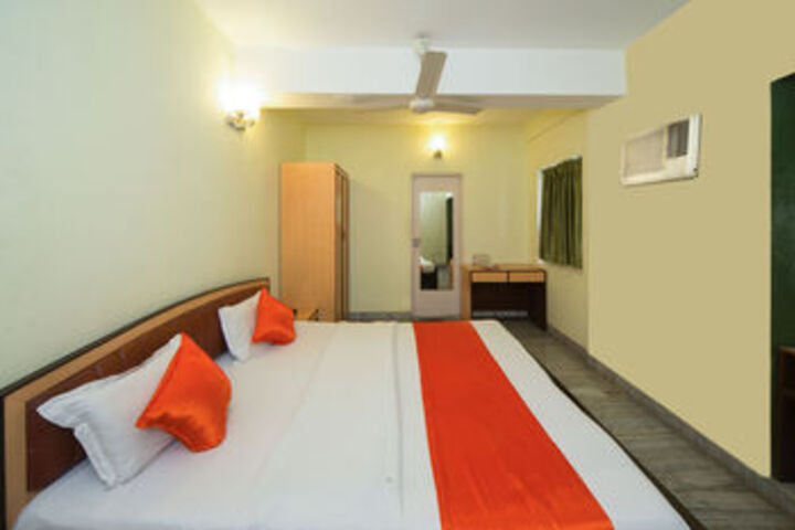 Room 26 of 42