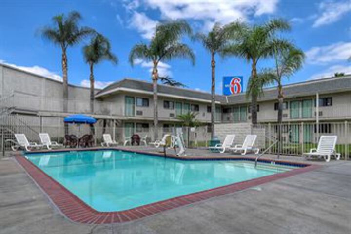 Hotel with Pool