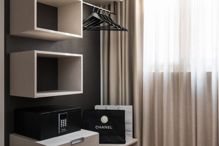 Room 14 of 36