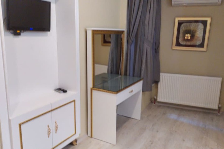 Room 17 of 110
