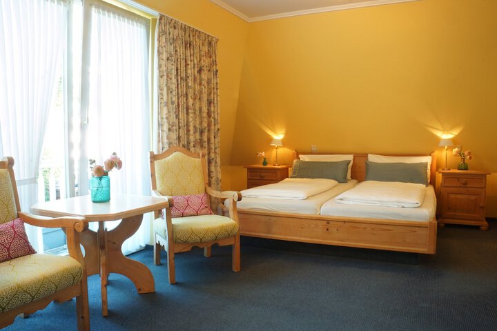 Room 13 of 72