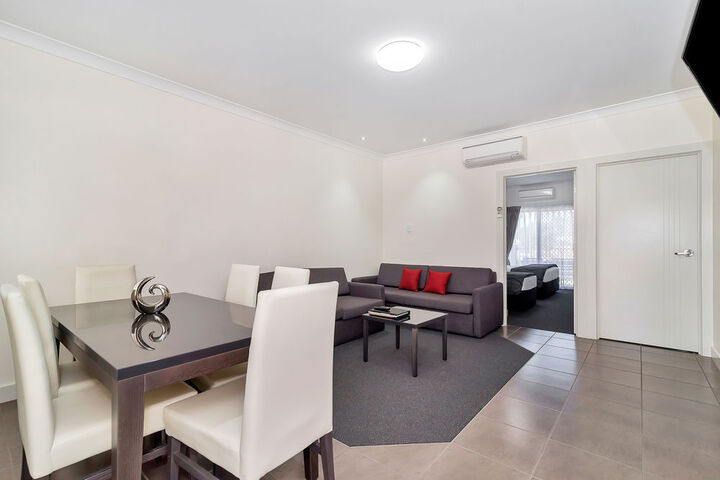 Room 10 of 43