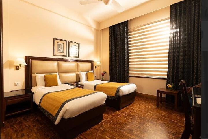 Room 2 of 22