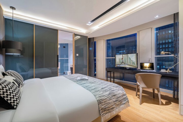 Room 18 of 61
