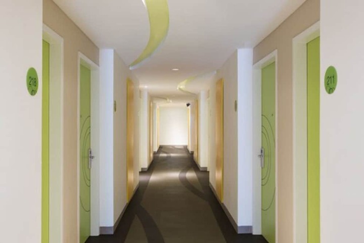 Ballroom/Hall 29 of 32