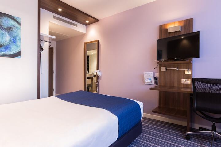 Room 20 of 65