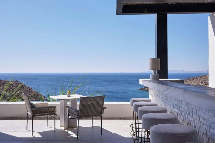 Lounge 154 of 190
