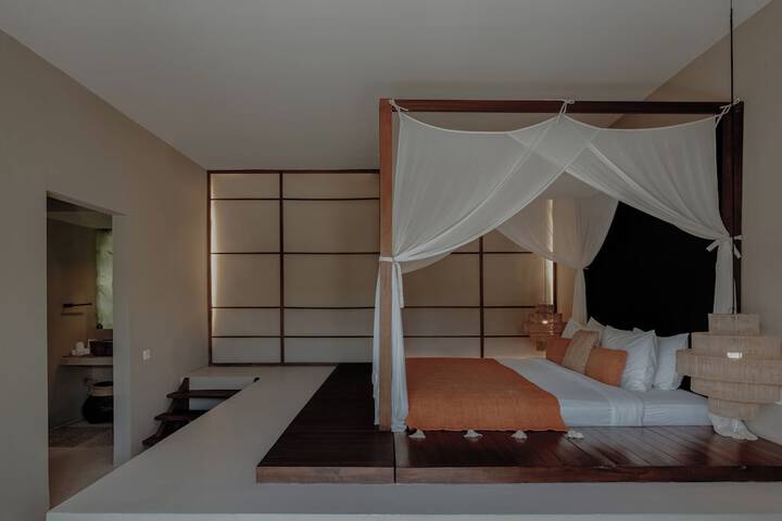 Room 42 of 112