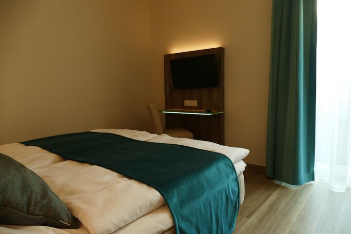 Room 14 of 64