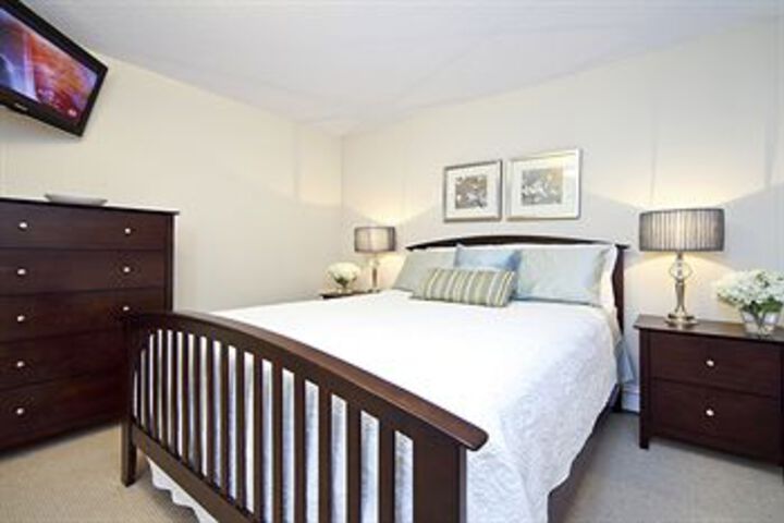Room 5 of 20