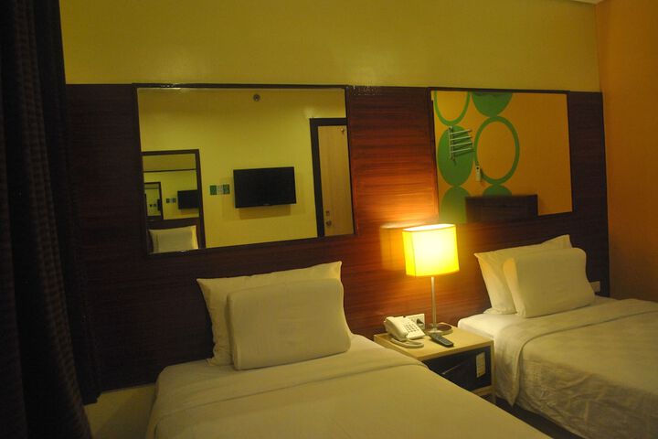 Room 22 of 108