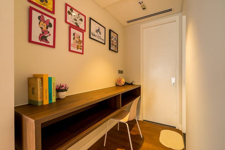 Room 144 of 216